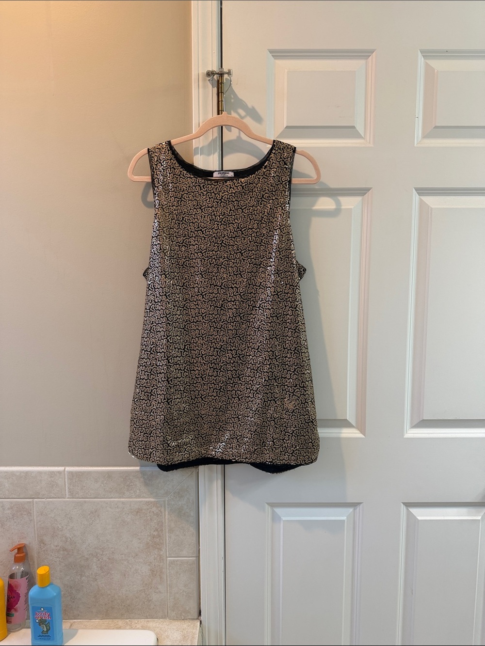 zeagoo Black and Gold Sequin Dressy Tank Top